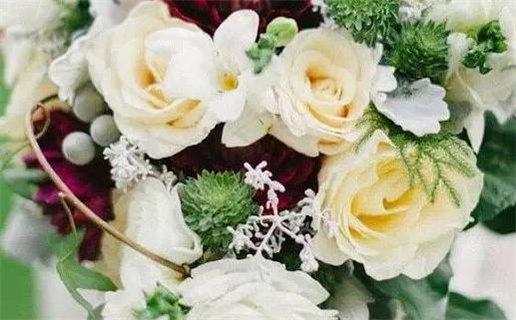 2033年08月12日是不是结婚吉日 是办喜事好日子吗