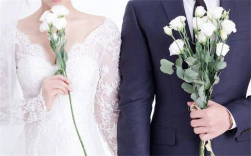 2033年农历八月初六结婚吉日查询 是办婚礼好日子吗